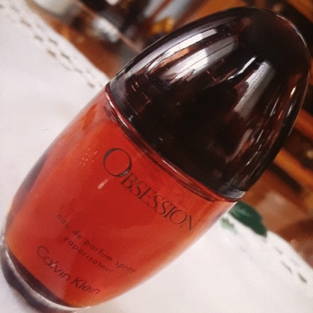Obsession Calvin Klein Eau De Parfum Spray.